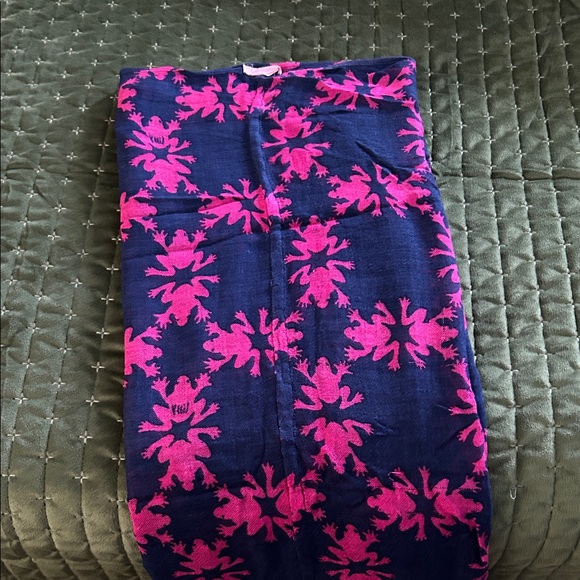 Lilly Pulitzer Accessories - Lilly Pulitzer Pink and Navy Scarf